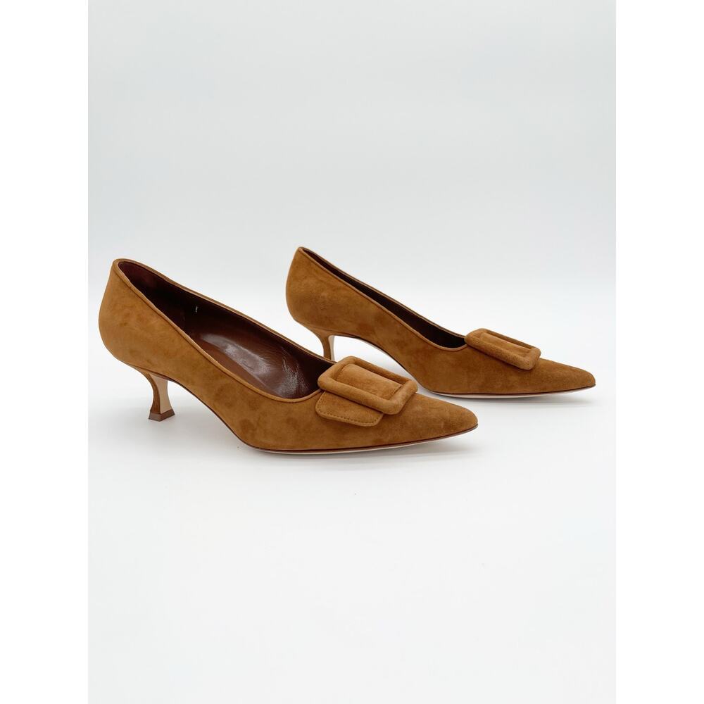 Manolo Blahnik Maysale Camel Tan Suede Buckle Pointed Toe Kitten Heels IT 39.5 - Picture 2 of 11